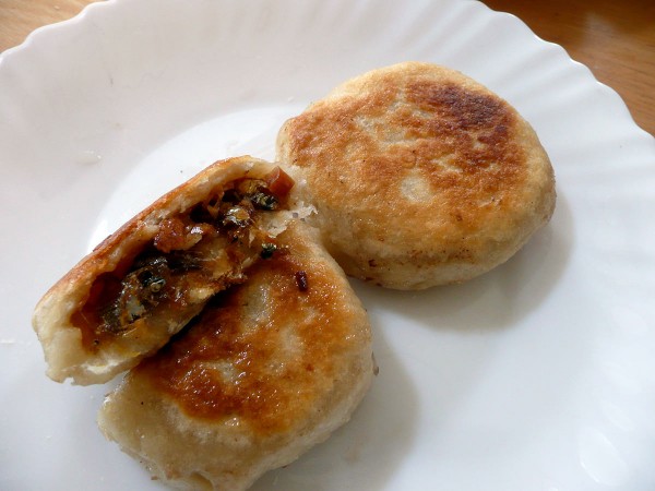 ワカサギつくだ煮の焼き饅頭